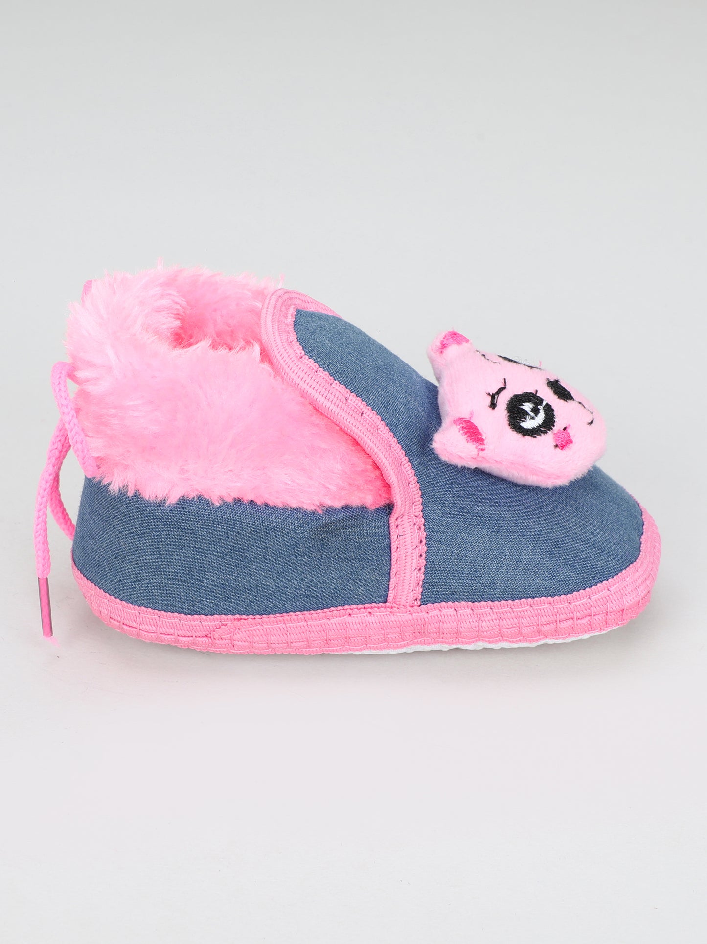 Denim Fur – Trendy & Warm Baby Booties in Denim Style