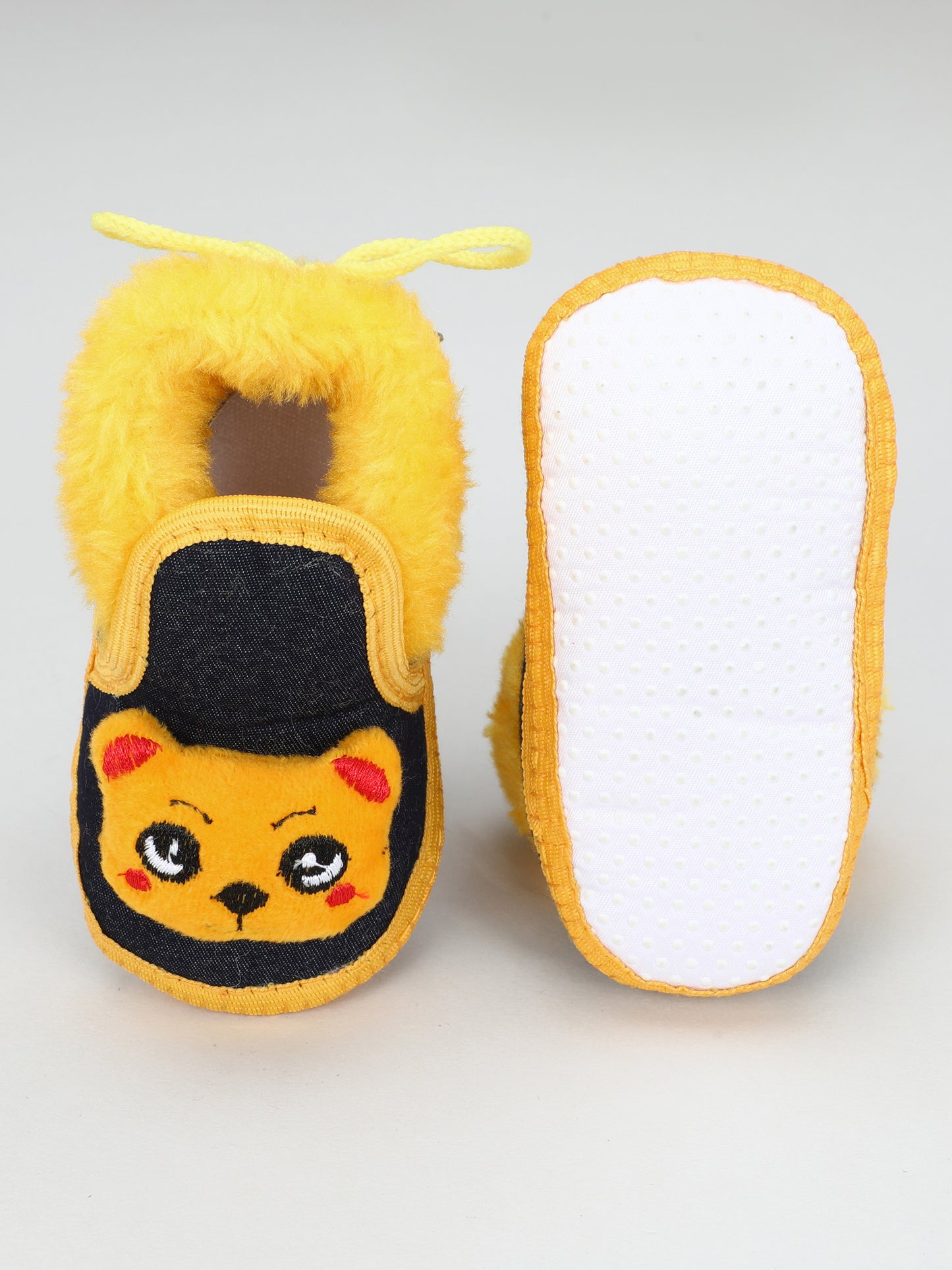 Denim Fur – Trendy & Warm Baby Booties in Denim Style