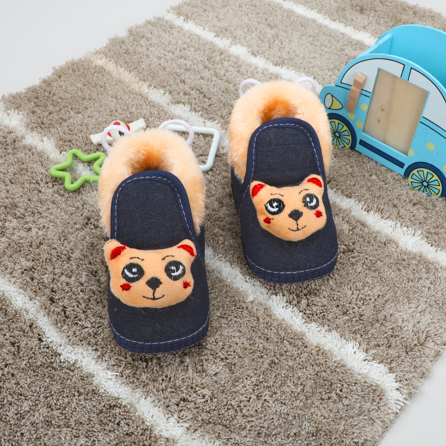 Denim Fur – Trendy & Warm Baby Booties in Denim Style
