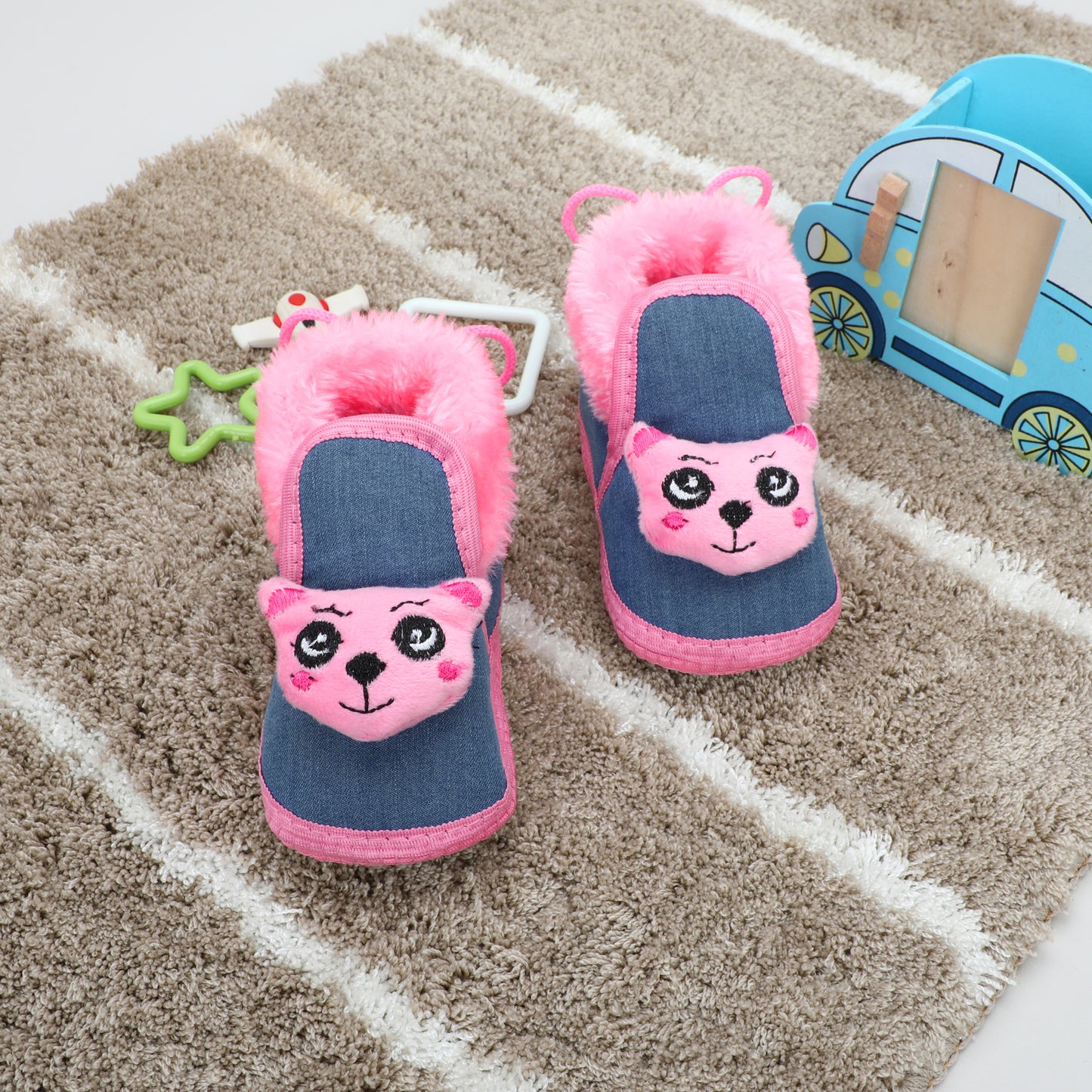Denim Fur – Trendy & Warm Baby Booties in Denim Style