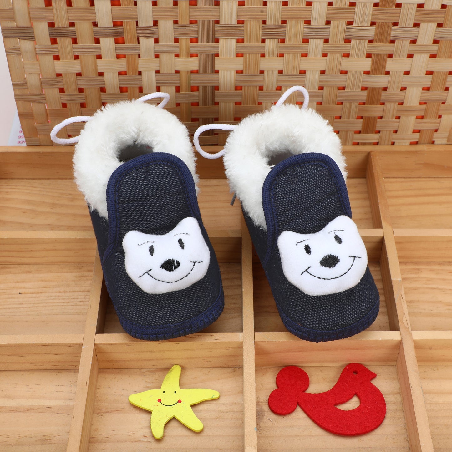 Denim Fur – Trendy & Warm Baby Booties in Denim Style