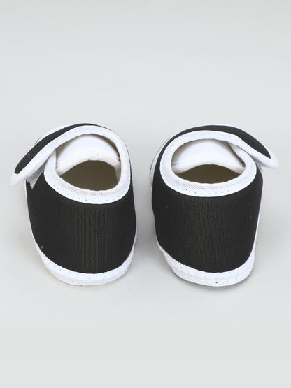 Tikly Welcrow Bukkal – Adjustable Baby Booties with Easy Fit