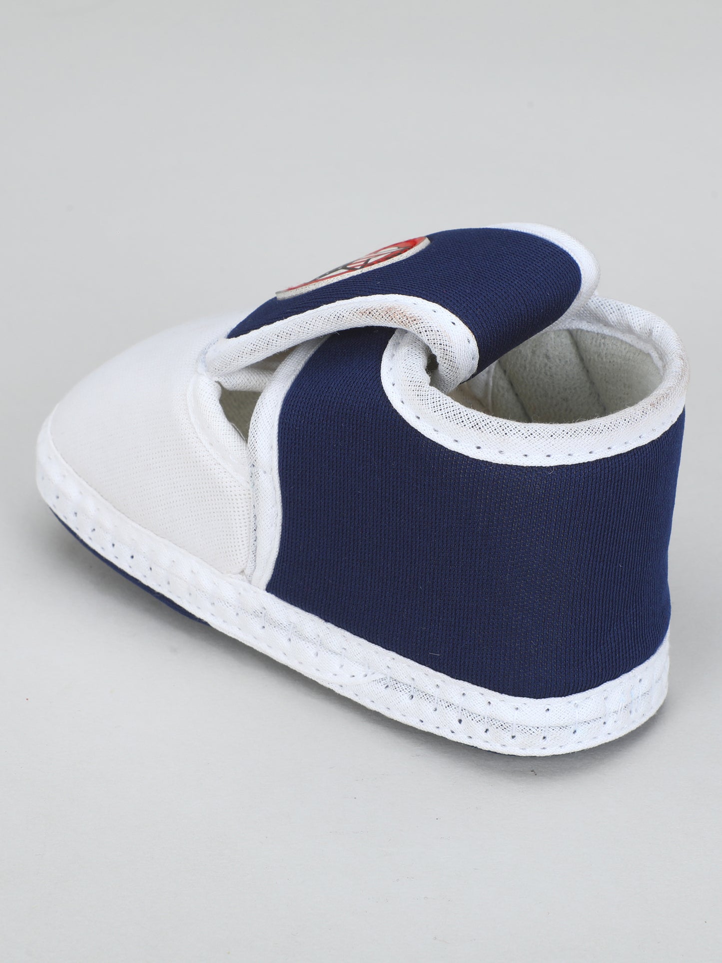 Reverse Welcrow Bukkal – Cozy Booties with Back Closure for Babies