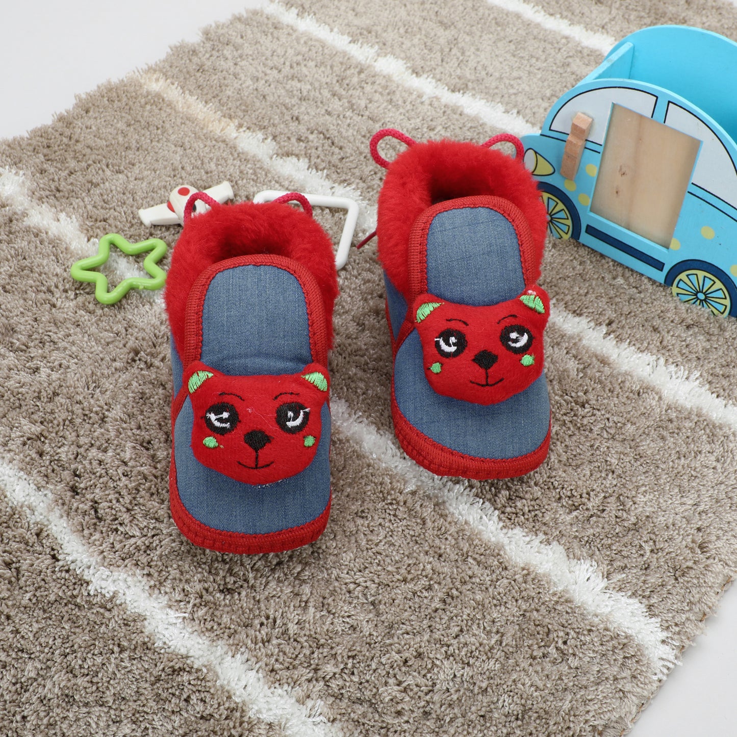 Denim Fur – Trendy & Warm Baby Booties in Denim Style