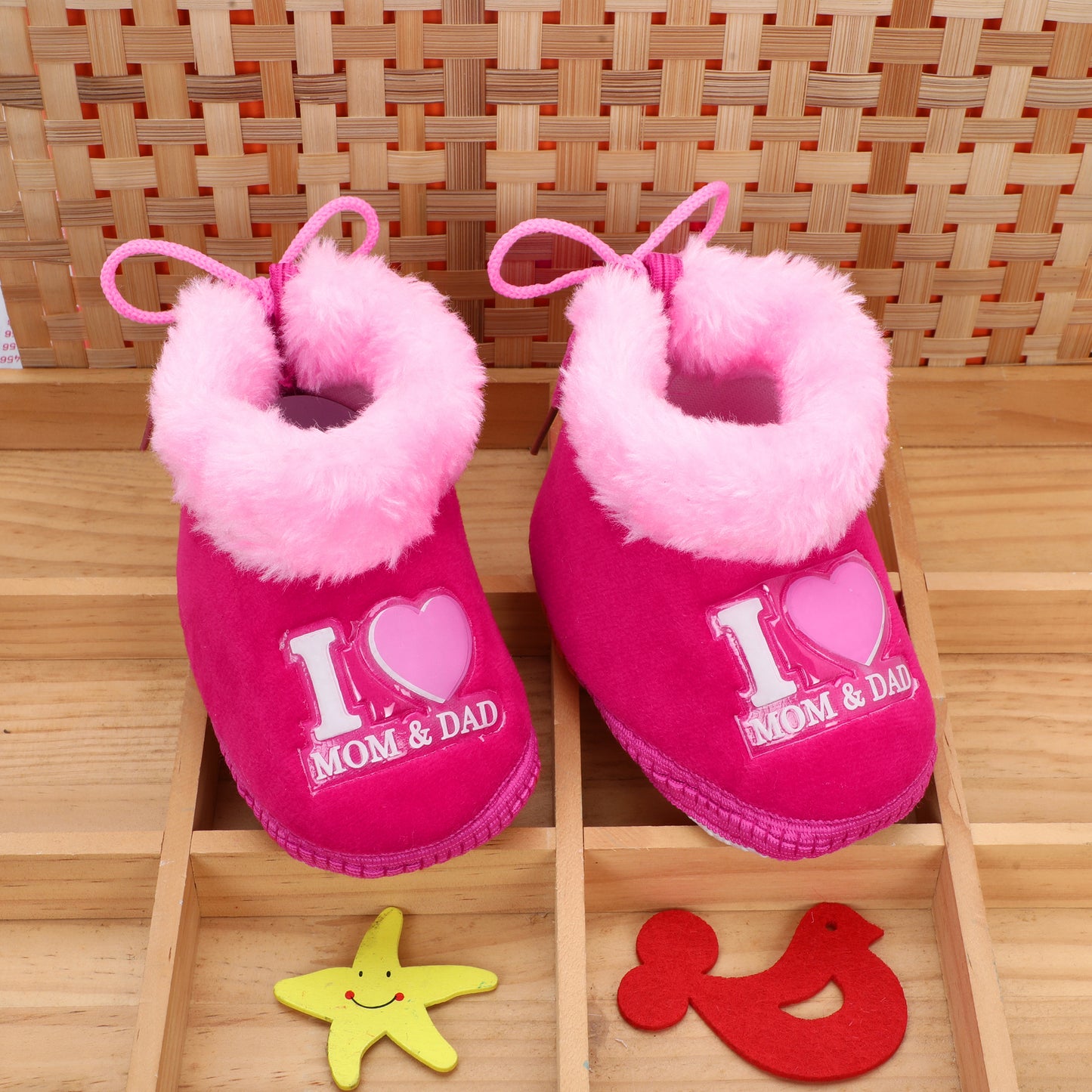 I Love Mom – Baby Booties