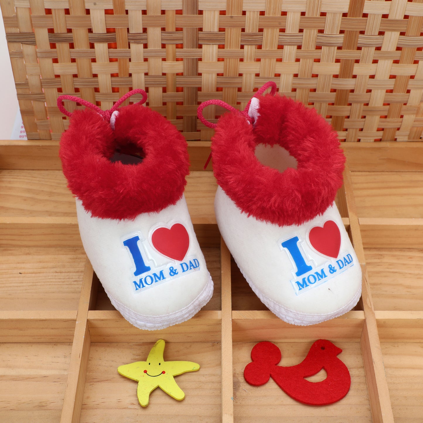 I Love Mom – Baby Booties